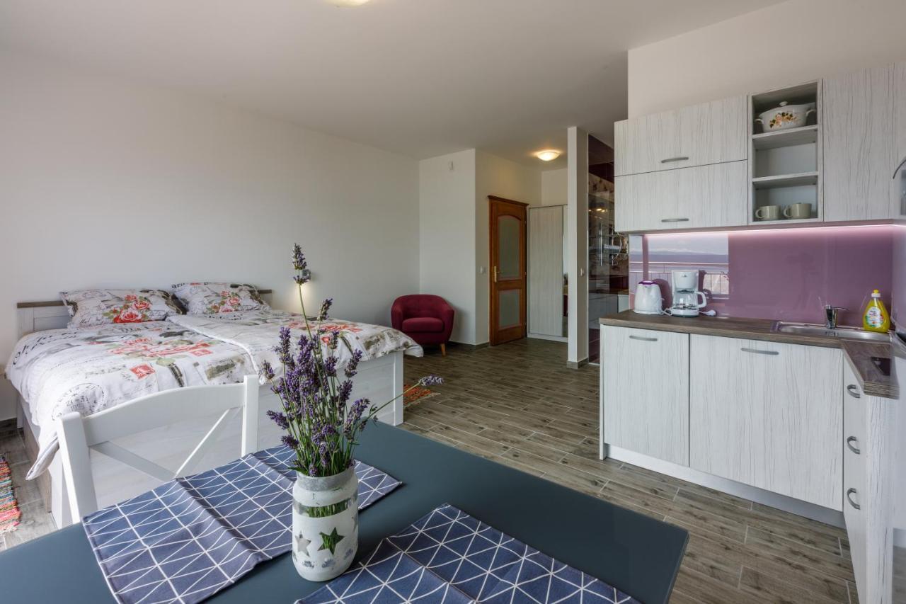 Apartmani Rino Dramalj Exterior foto